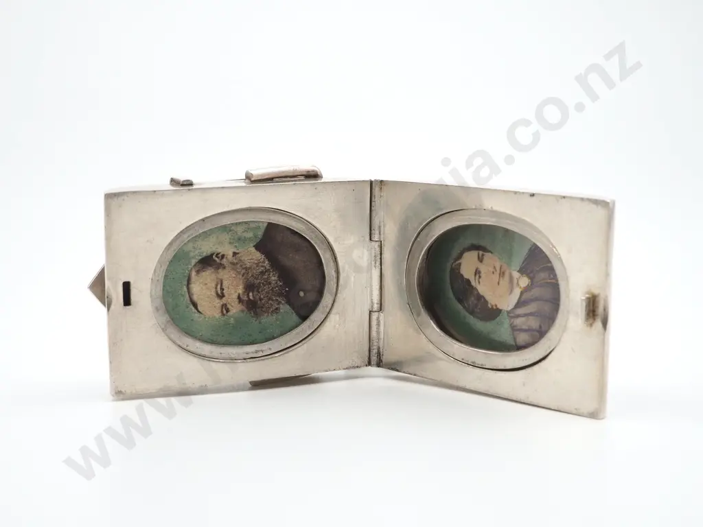 Sterling Silver Buckle Pendant on Belcher Chain Image 1++