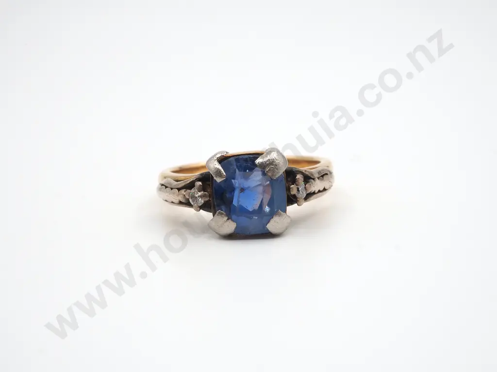 18ct Gold & Sapphire Ring Image 1++