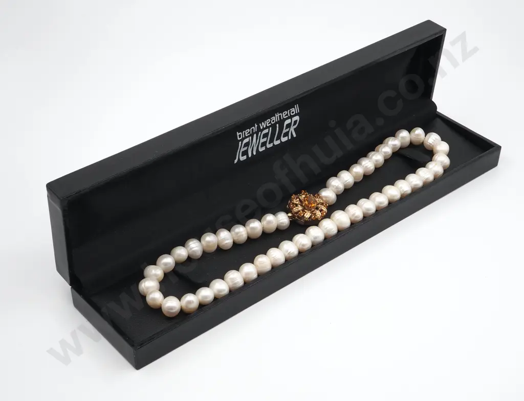 Baroque Pearl Necklace w English Hallmarked 9ct Gold & Citrine Clasp Image 1++