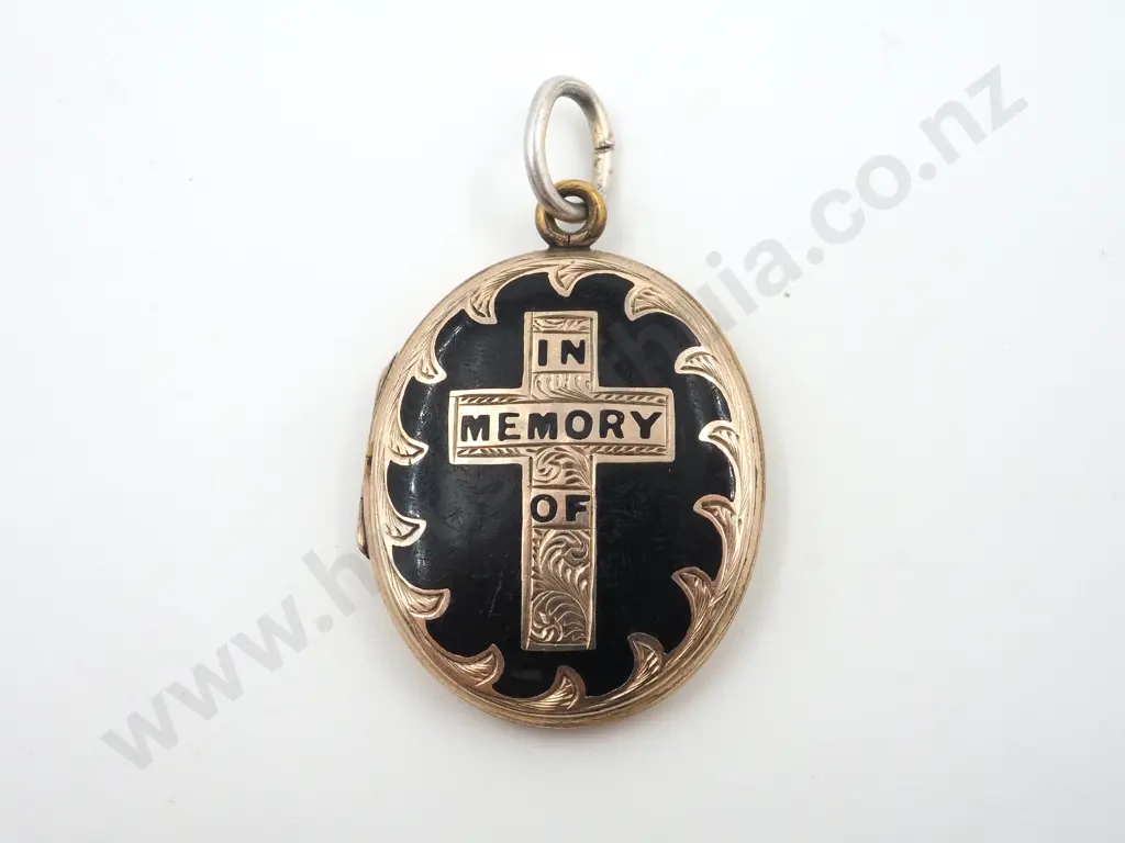 Gold Fronted Victorian Mourning Pendant "In Memory Of" Image 1++