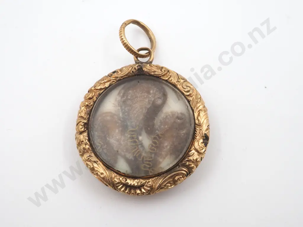 Antique Mourning Pendant in Rolled Gold Image 1++