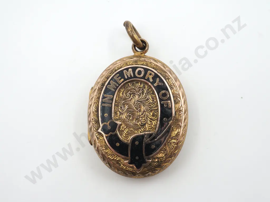 9ct Gold & Enamel Locket. "In Memory Of" In Black Garter  Image 1++