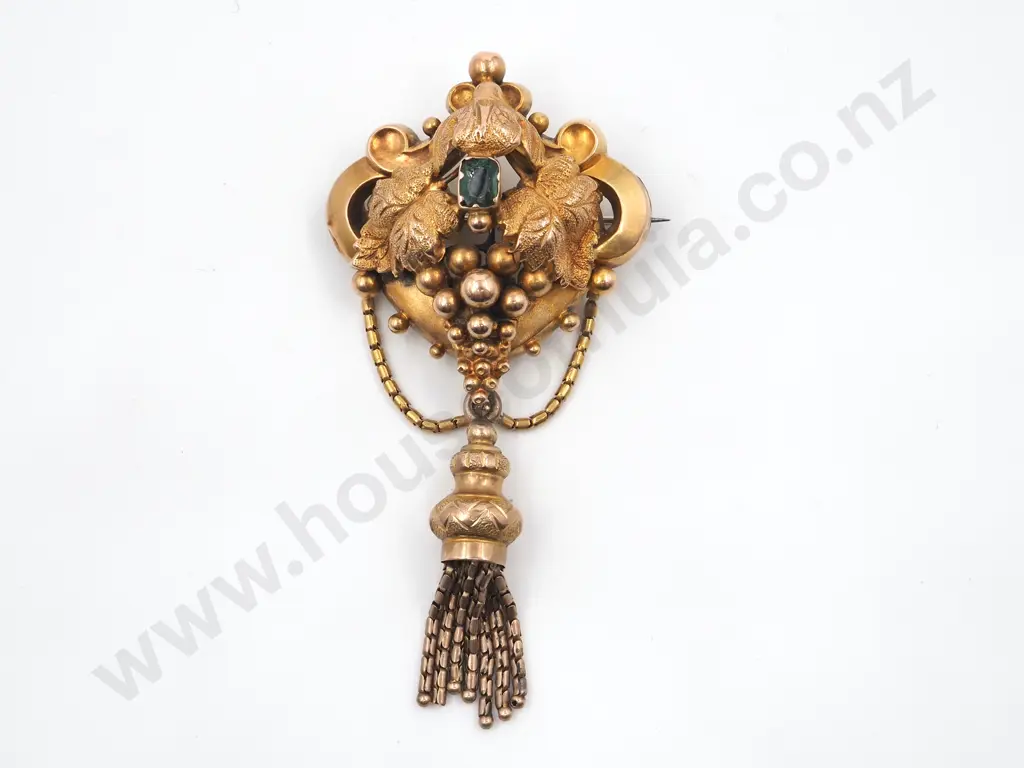 9ct Gold & Emerald Victorian Brooch w Ornate Grape Vine Detailing & Tassel Image 1++