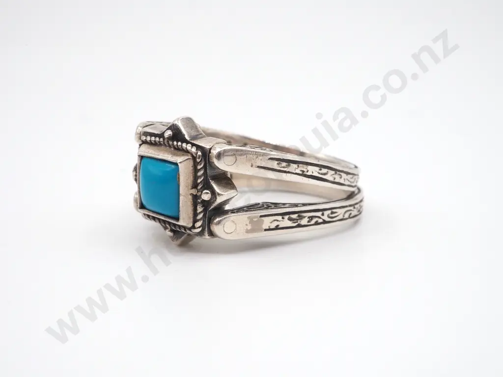 Unusual Vintage Reversible Coral & Turquoise Ring Image 1++