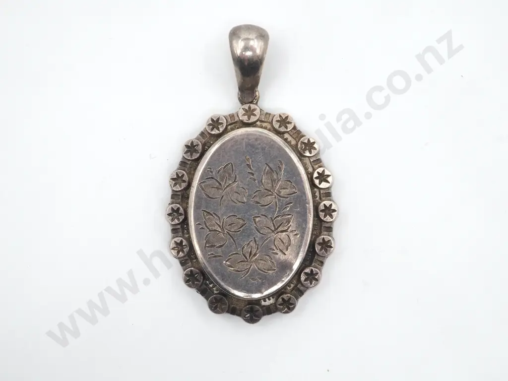 Victorian Sterling Silver Pendant w Decorative Engraving & English Hallmarks Image 1++