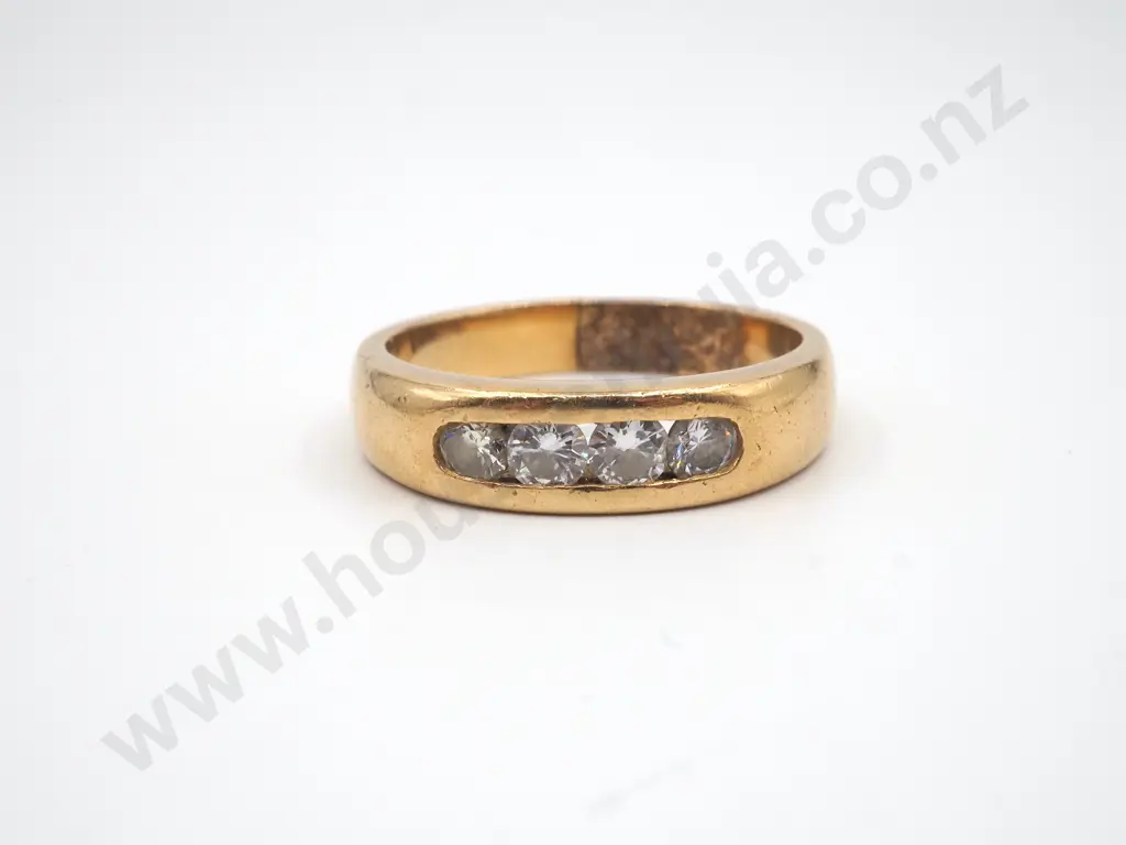 18ct Gold Four Diamond Ring Image 1++