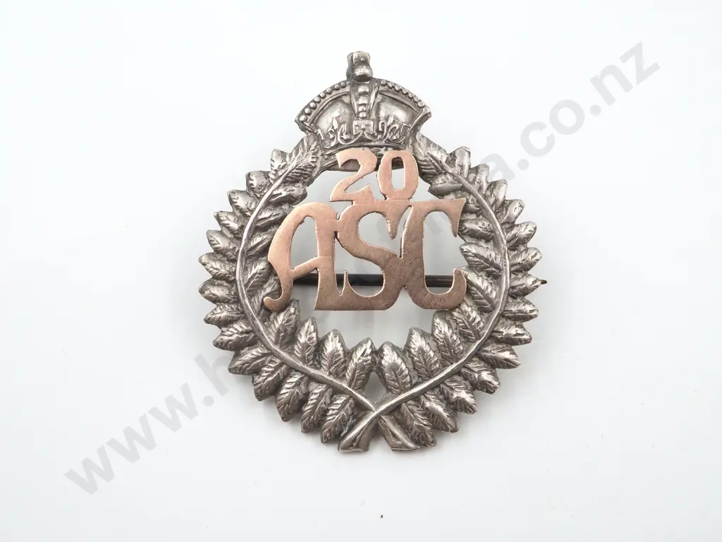 WWI New Zealand Military Reinforcements Sterling Silver & 9ct Gold Sweetheart Badge Image 1++