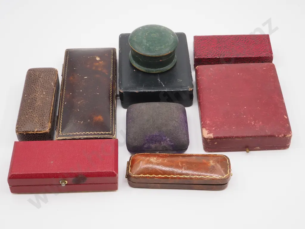 Bag Containing Antique & Vintage Jewellery Boxes  Image 1++