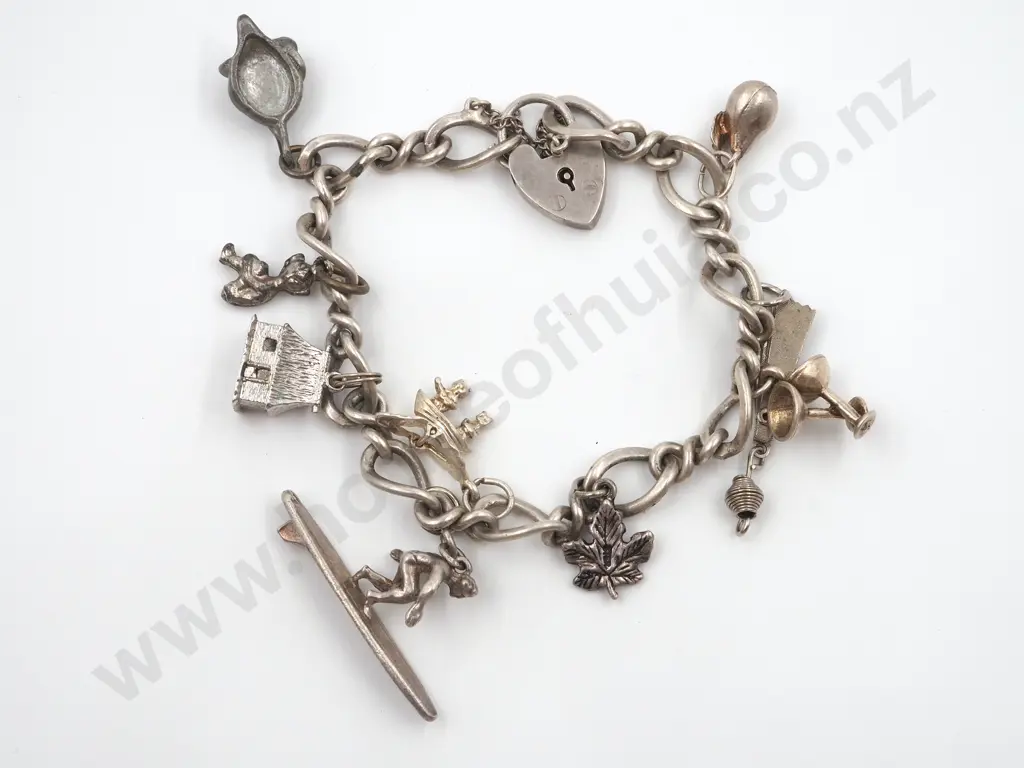 Sterling Silver Charm Bracelet With Various Souvenir  Charms Image 1++