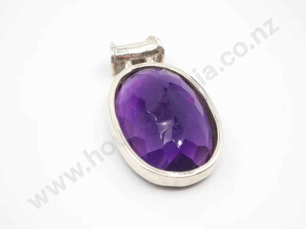 Amethyst Coloured Pendant In Sterling Silver Mount Image 1++