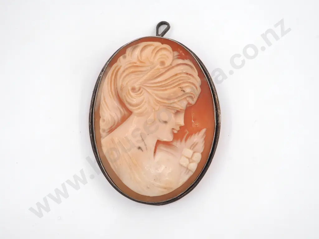 Oval Cameo Brooch With Silver Mount Depicting Bust Of  a Young Woman Image 1++
