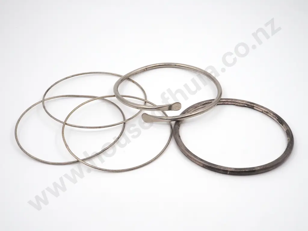 Five Sterling Silver Bangles Of Varying Gauges Image 1++