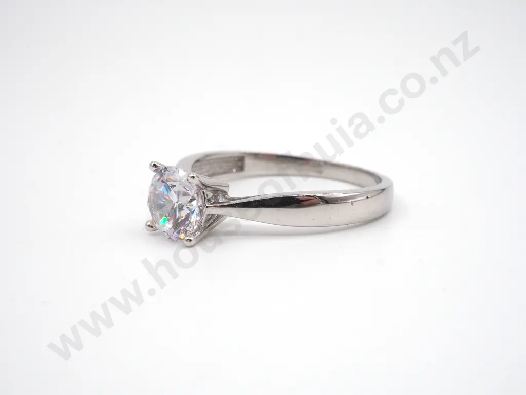 9ct White Gold & CZ Solitaire Ring Image 1++