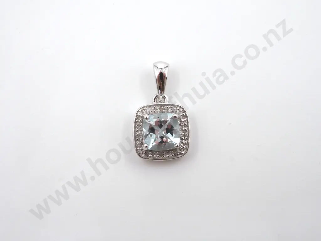 9 White Gold Aquamarine & Diamond Pendant Image 1++