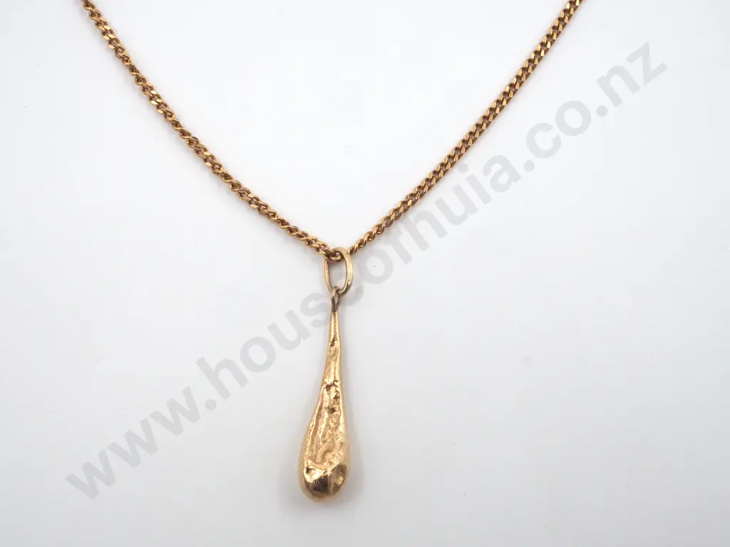 9ct Gold Pendant & Chain Image 1++