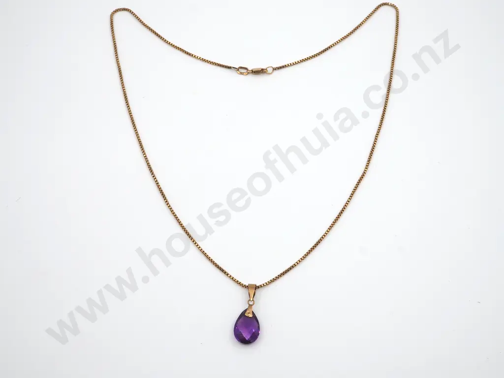 Oval Facetted Amethyst On a 9ct Box Link Chain Image 1++