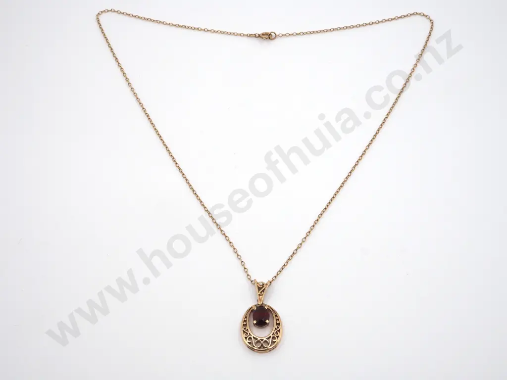 9ct Gold & Garnet Pendant with Chain Image 1++