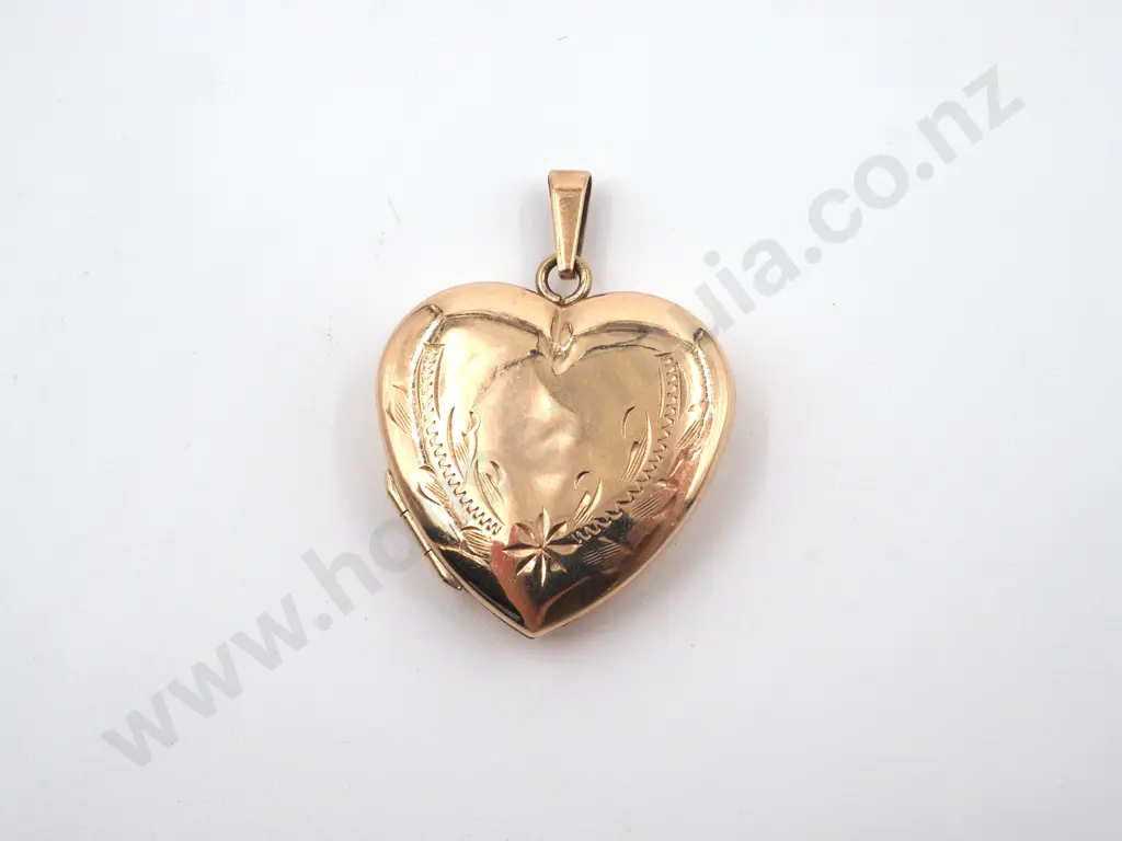 9ct Gold Heart Shaped Locket  Image 1++
