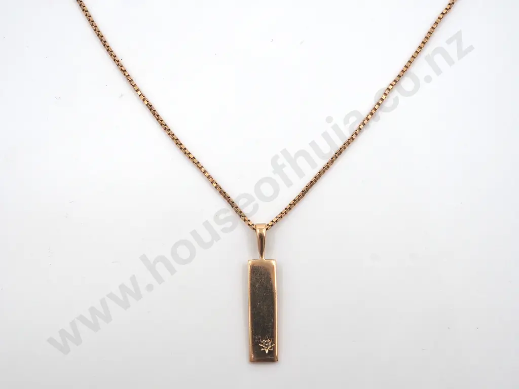 9ct Gold Bar Set With A White Stone & Suspended On a  Fine 9ct Gold Box Link Chain Image 1++