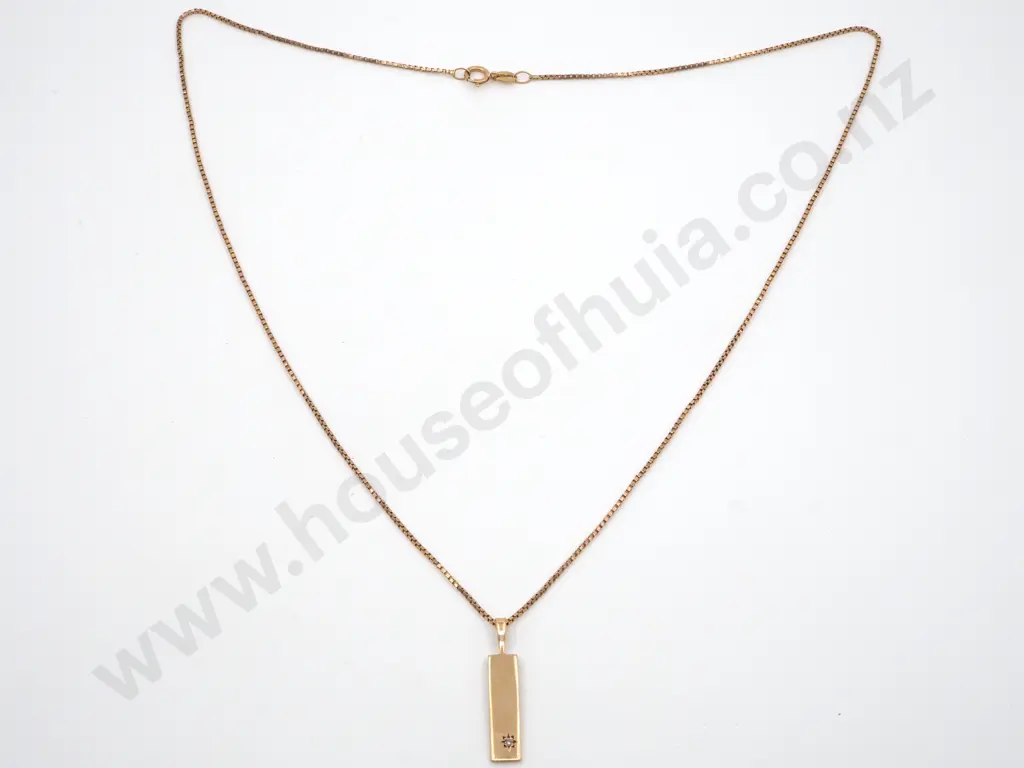 9ct Gold Bar Set With A White Stone & Suspended On a  Fine 9ct Gold Box Link Chain Image 1++
