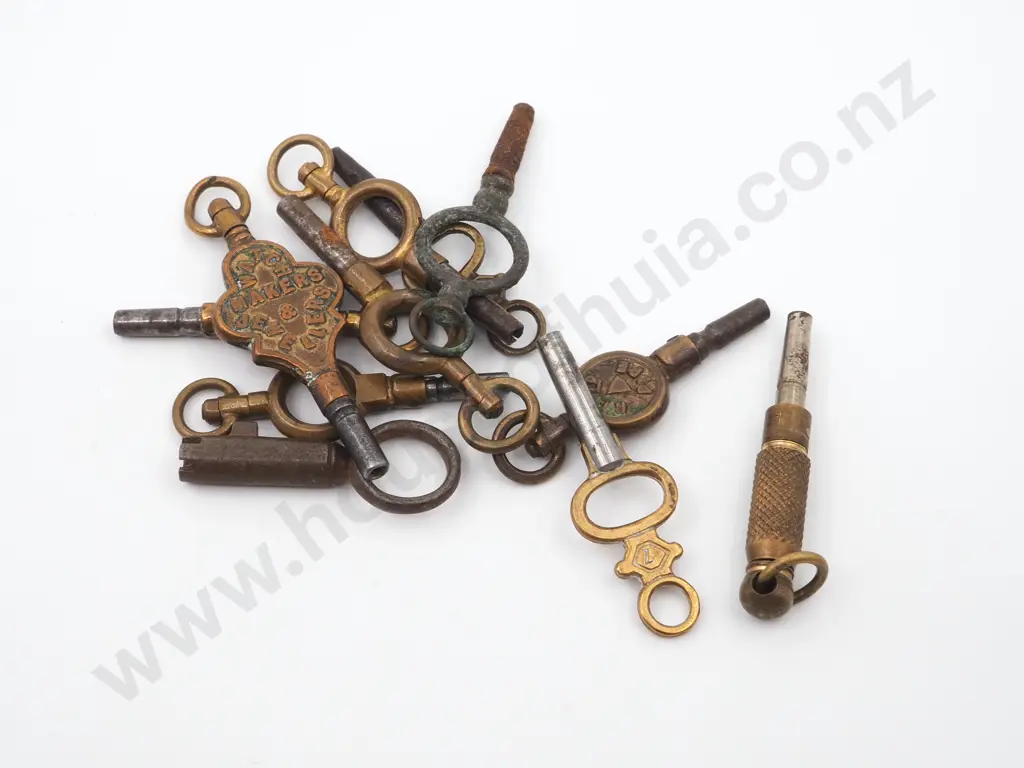 Collection of Antique Pocket Watch Keys Image 1++