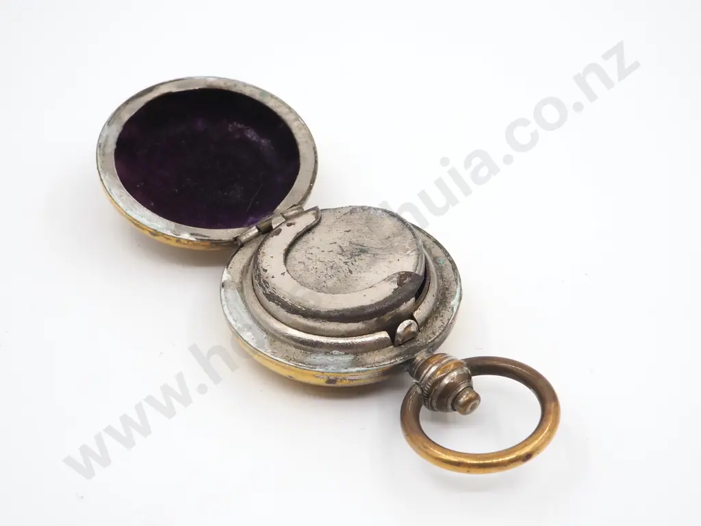 Brass Sovereign Holder Image 1++