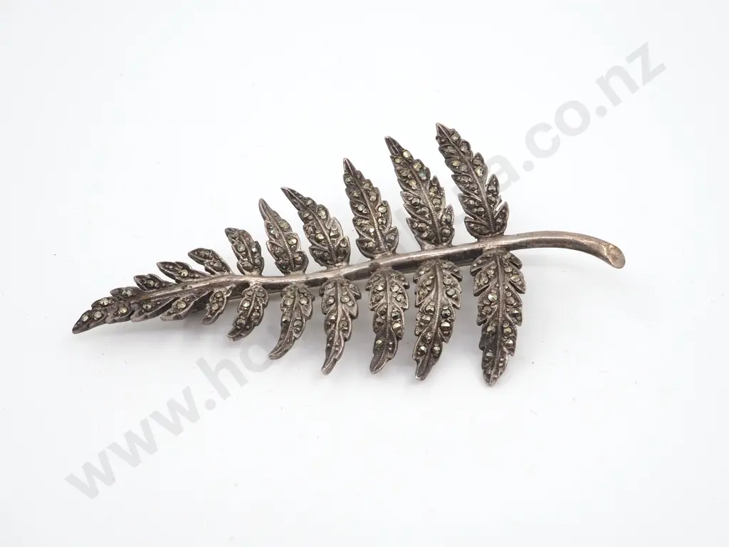 Sterling Silver Marcasite Brooch In The Form Of a Fern Image 1++