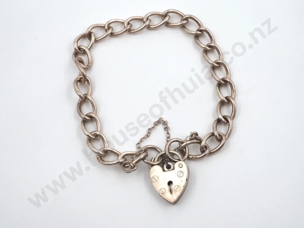 Sterling Silver Chain lLink Bracelet with Padlock Shaped Clasp Image 1++