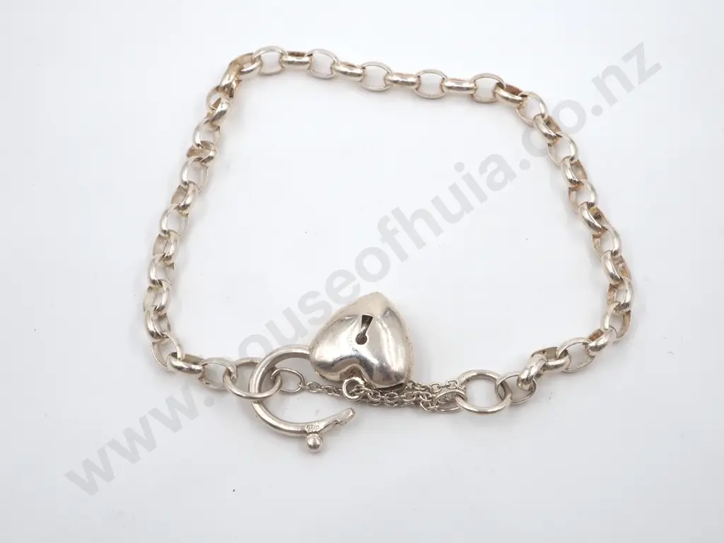 Sterling Silver Belcher Link Bracelet with Heart Shaped Padlock Image 1++
