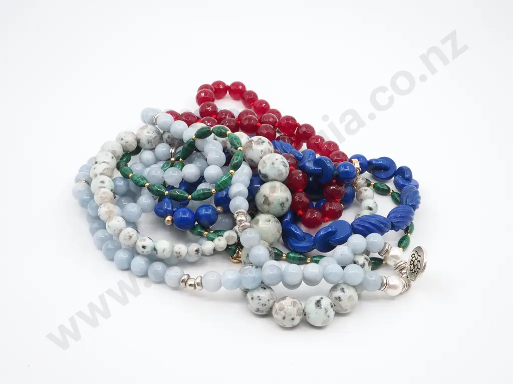 Collection Of Coloured Necklaces Including Facetted & Cabouchon Beads In Blues, Reds & Greens Image 1++