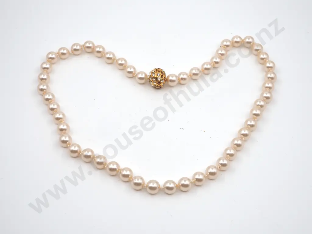 String Of Hand Knotted Pearls with A Magnetic Clasp  Image 1++