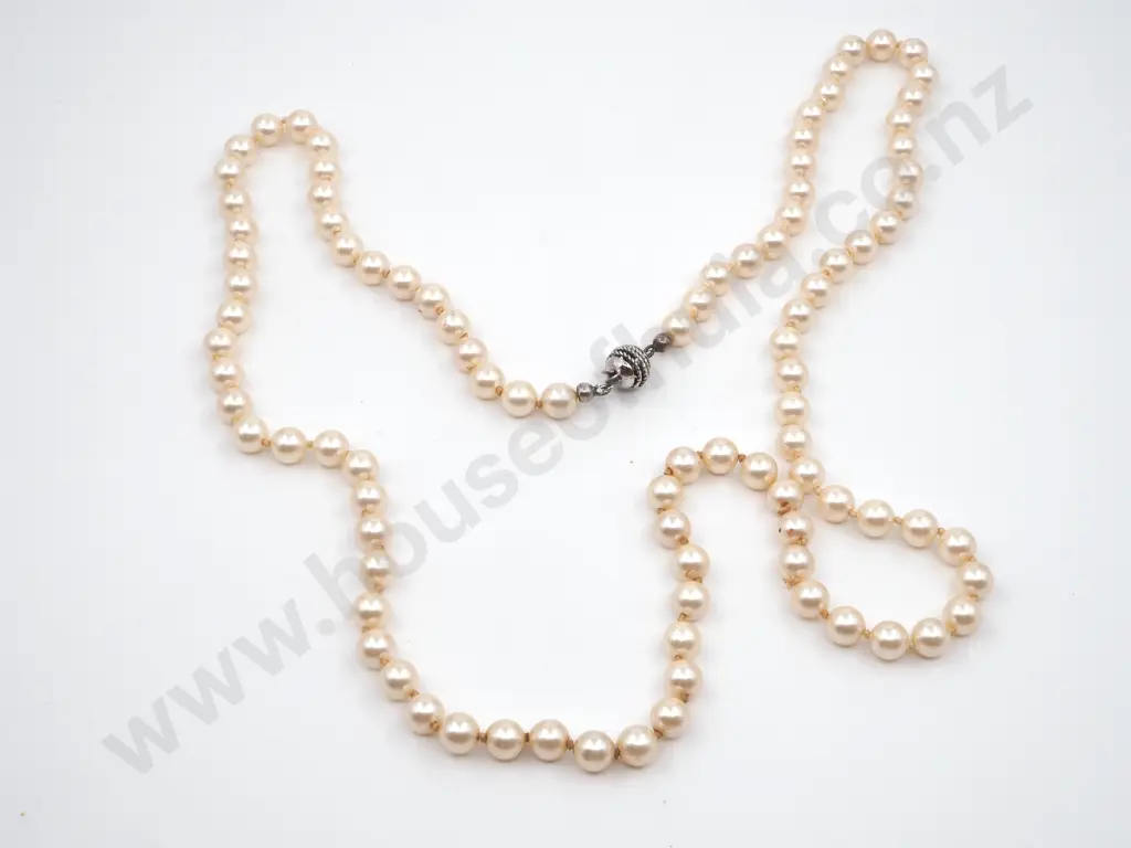 String Of Handknotted Pearls. Length 660mm Image 1++