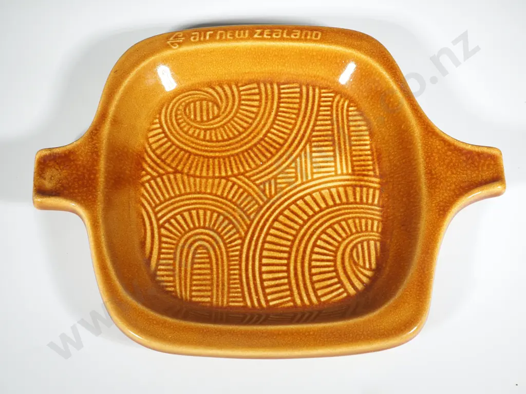 Air New Zealand Crown Lynn Pottery Ashtray. Features A Maori Inspired Design with The Air New Zealand Logo & Koru Symbol Image 1++