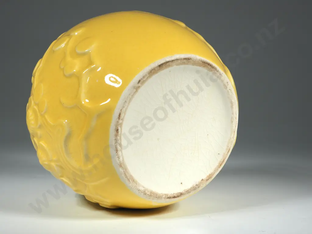 Crown Lynn Yellow Ginger Jar w Moulded Apple Blossom Decoration Image 1++