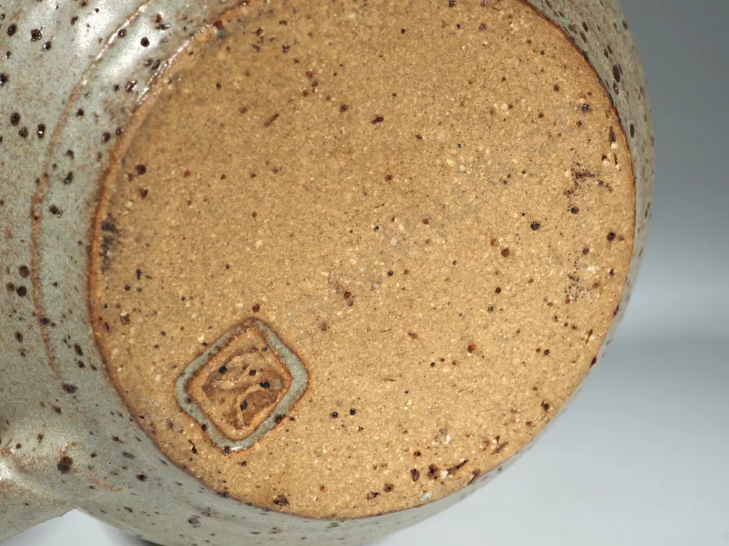 Pottery Mug w Beige Ground w Brown Speckled Overlay and Sgraffito on Handle Image 1++