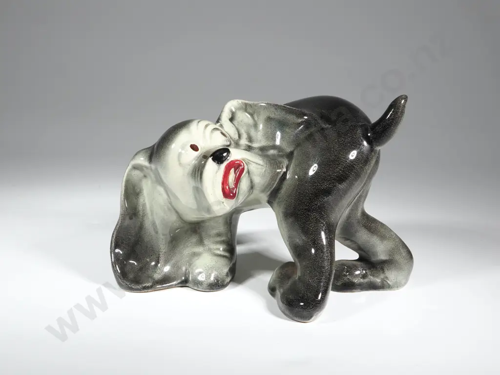 Crown Lynn Dog Chasing Tail. Image 1++