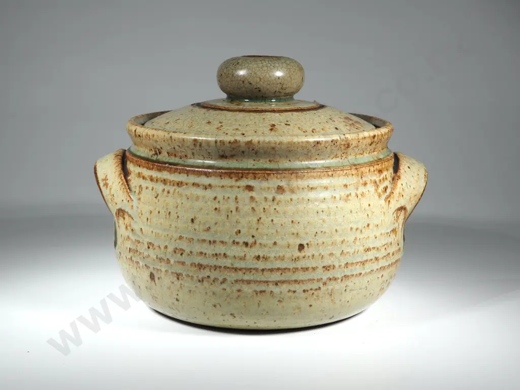 Lawrence Ewing Casserole Dish 220mm Image 1++
