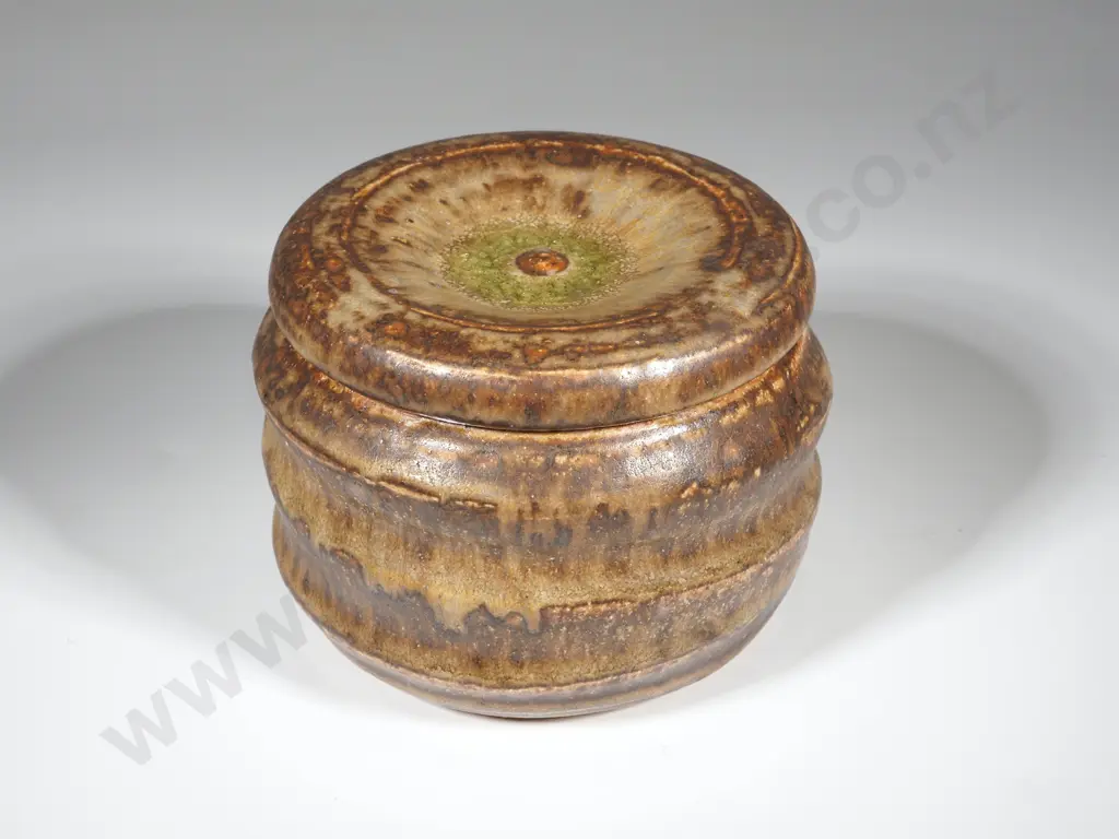 NZ Pottery Lidded Bowl With Corrugated Sides & Brown/ Beige Glaze. The Interior Celadon Glazed  Image 1++