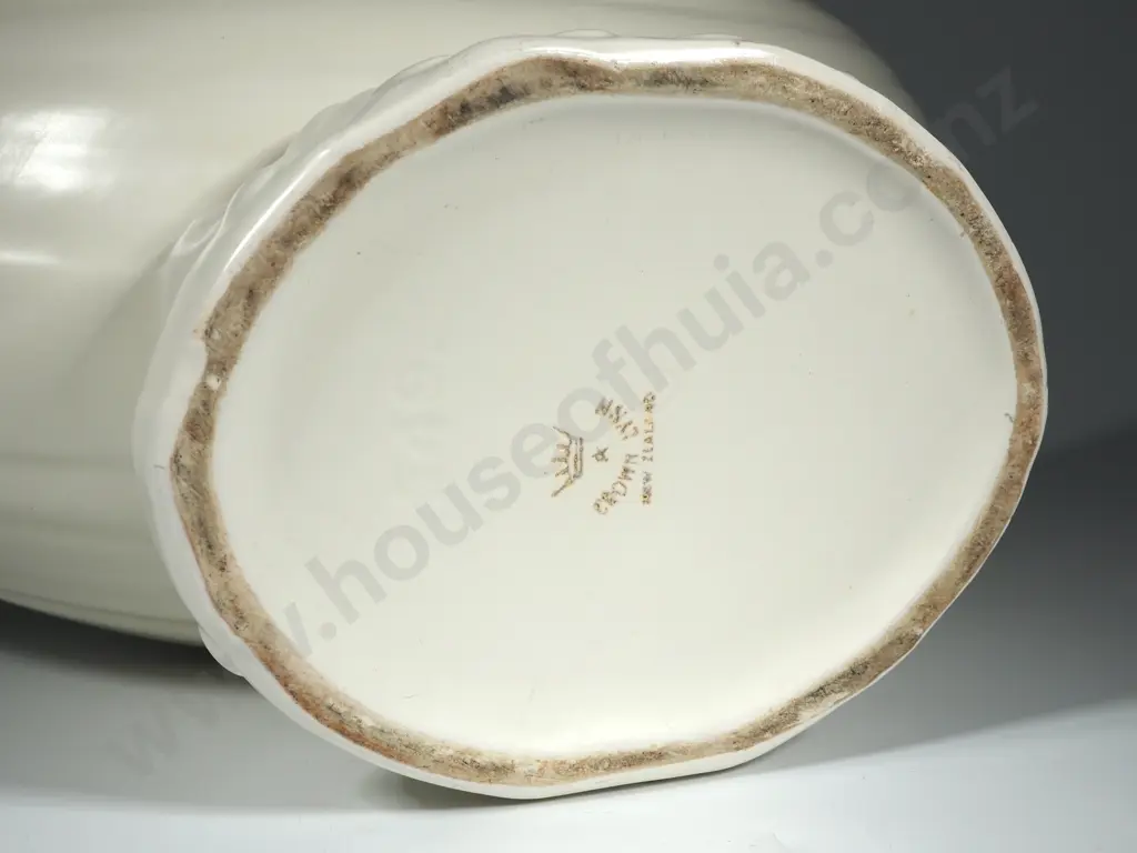 Crown Lynn Pottery Mantle Vase. Embossed No 549. Image 1++