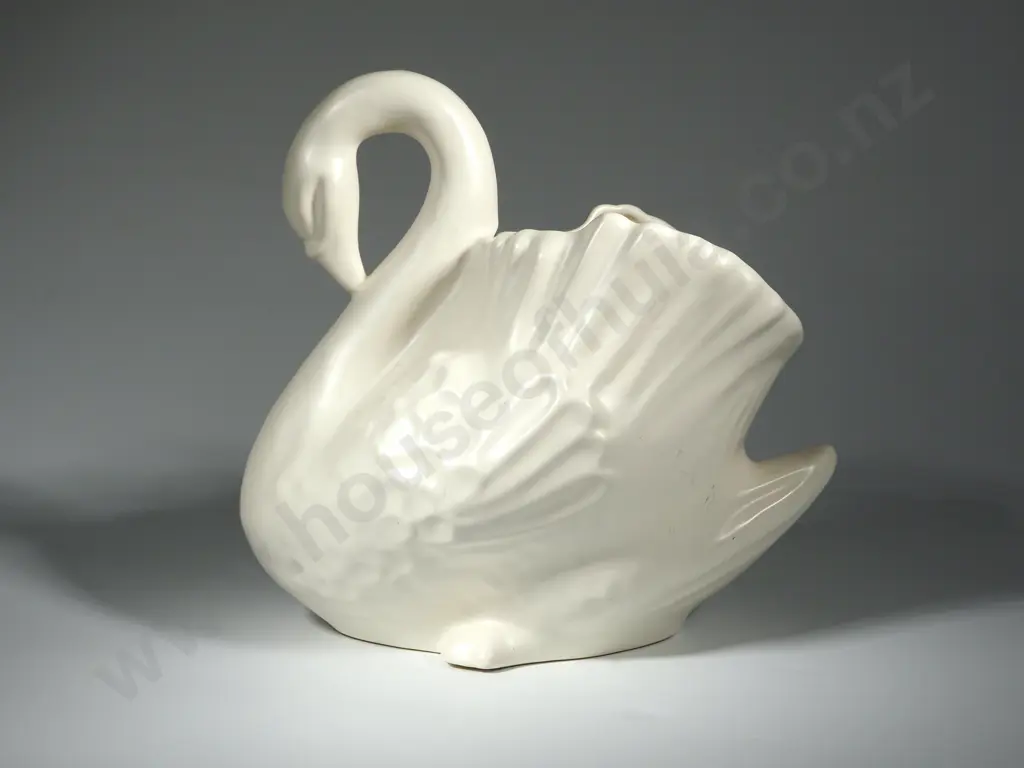 Large Crown Lynn Swan. The Neck Molded Within The Body. Printed Mark & Embossed Shape No. 170 Image 1++