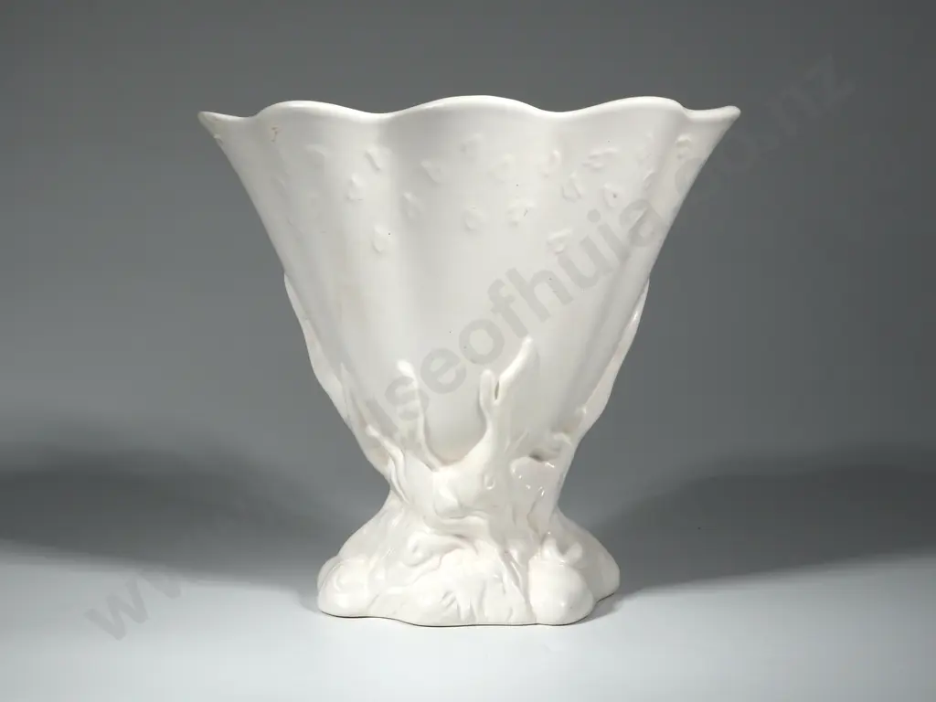 White #643 Crown Lyn Slip Cast Vase Image 1++
