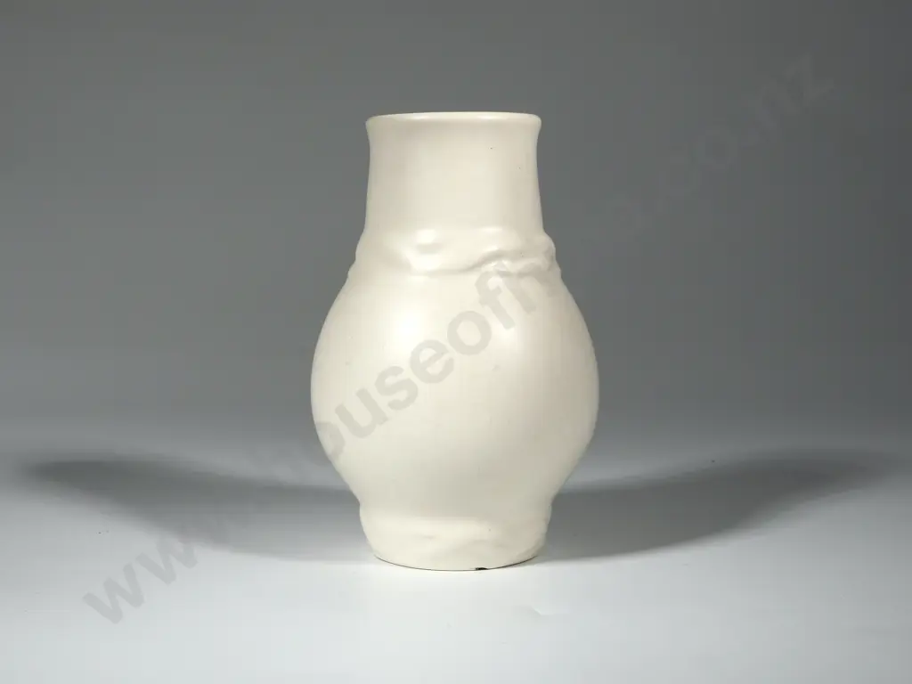 Small Crown Lynn Vase. Printed Tiki Mark & Embossed Shaped No. 522 Image 1++