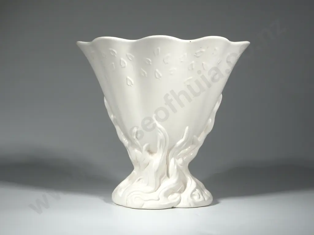 White #643 Crown Lyn Slip Cast Vase Image 1++
