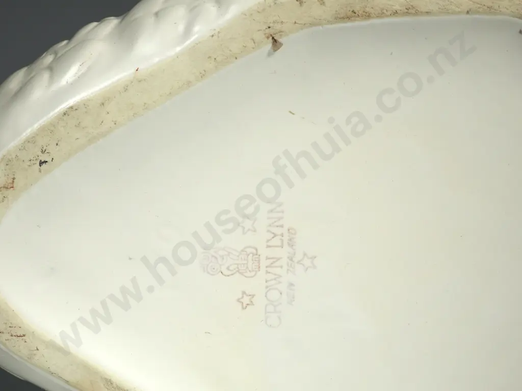 Crown Lynn Potteries Large Swan - With Older Tiki Crown Lynn Mark Image 1++
