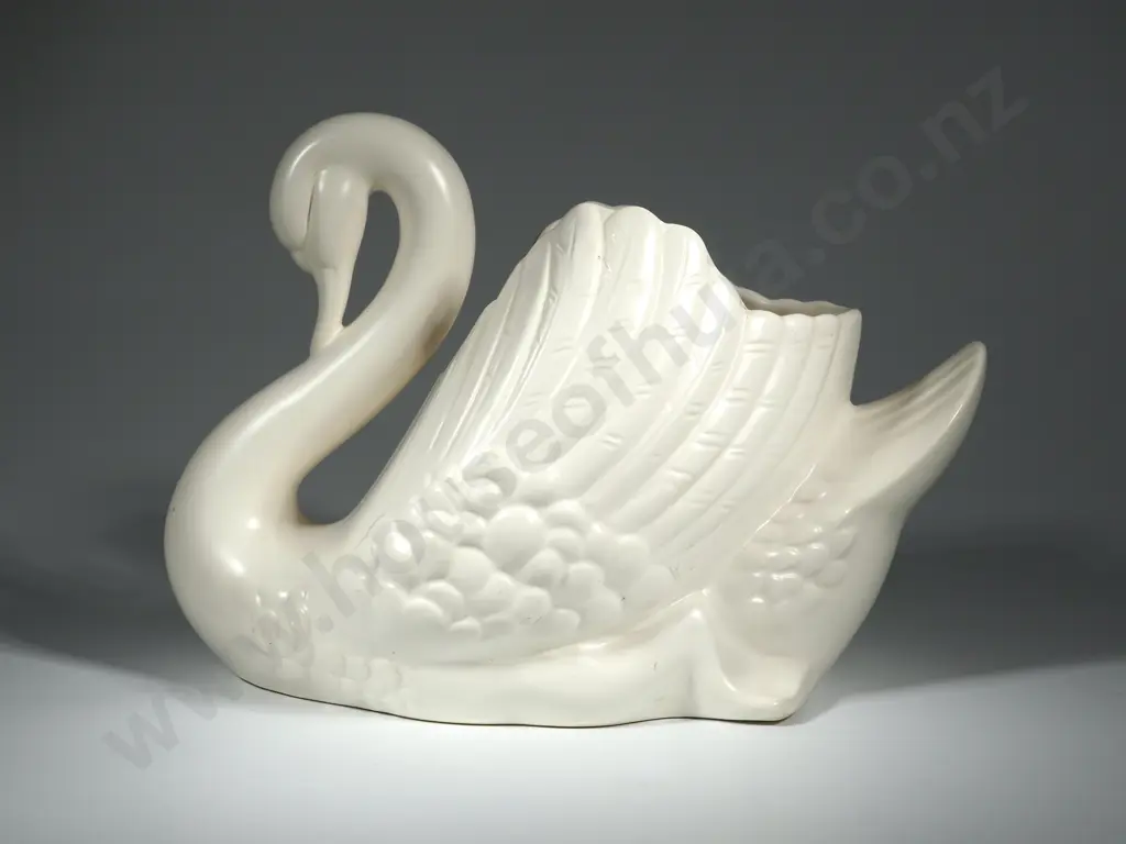 Crown Lynn Potteries Large Swan - With Older Tiki Crown Lynn Mark Image 1++