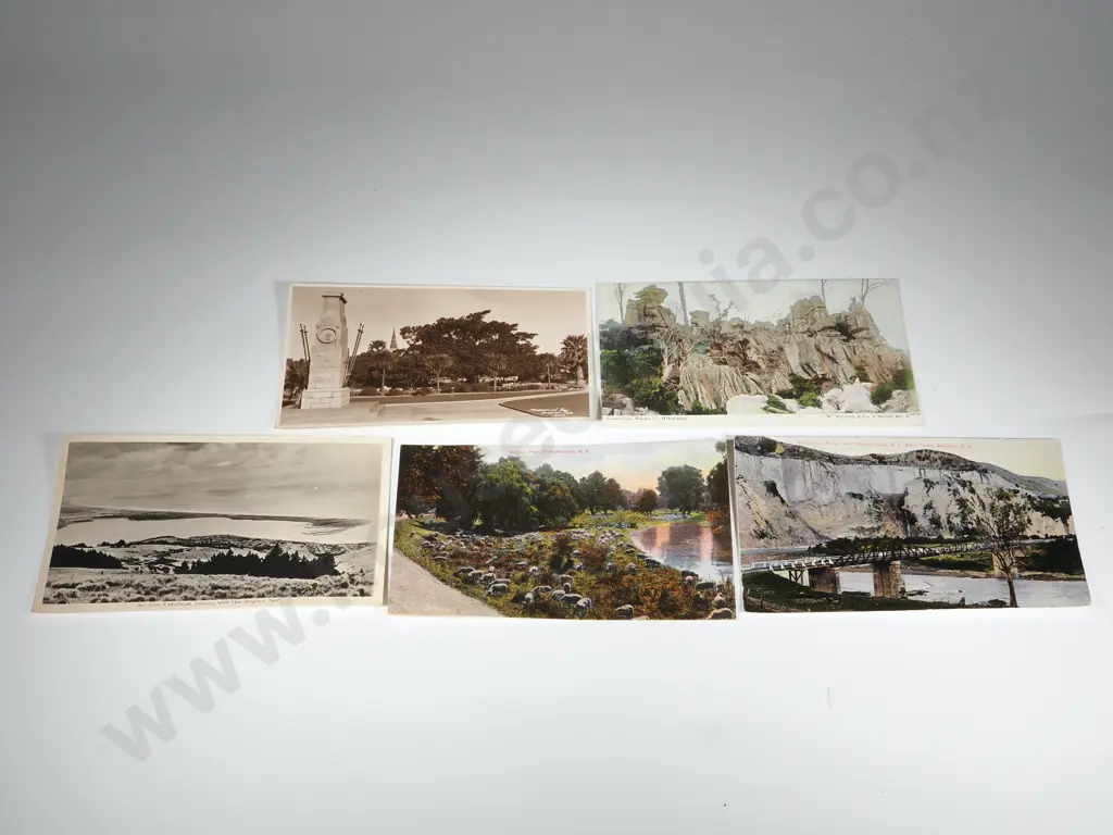 Five New Zealand Postcards; Rangitikei River, The Avon & Heathcote Valley with The New Brighton Spit, Image 1++