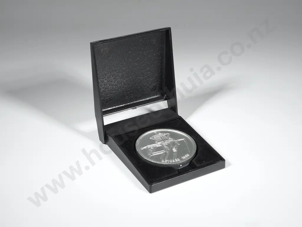 Cased Tiwai Smelter Commemorative Medallion "Five Millionth Ton Aluminium"  Image 1++