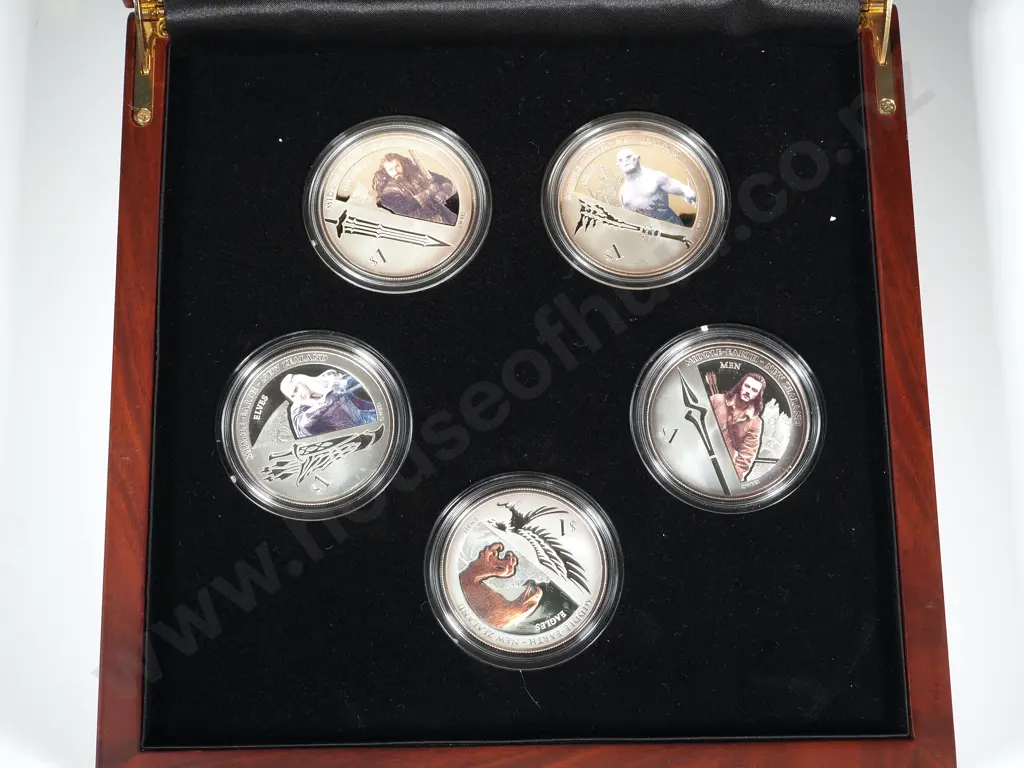 New Zealand Post "The Hobbit" Cased Set Of Five One Oz Silver Coins  Image 1++