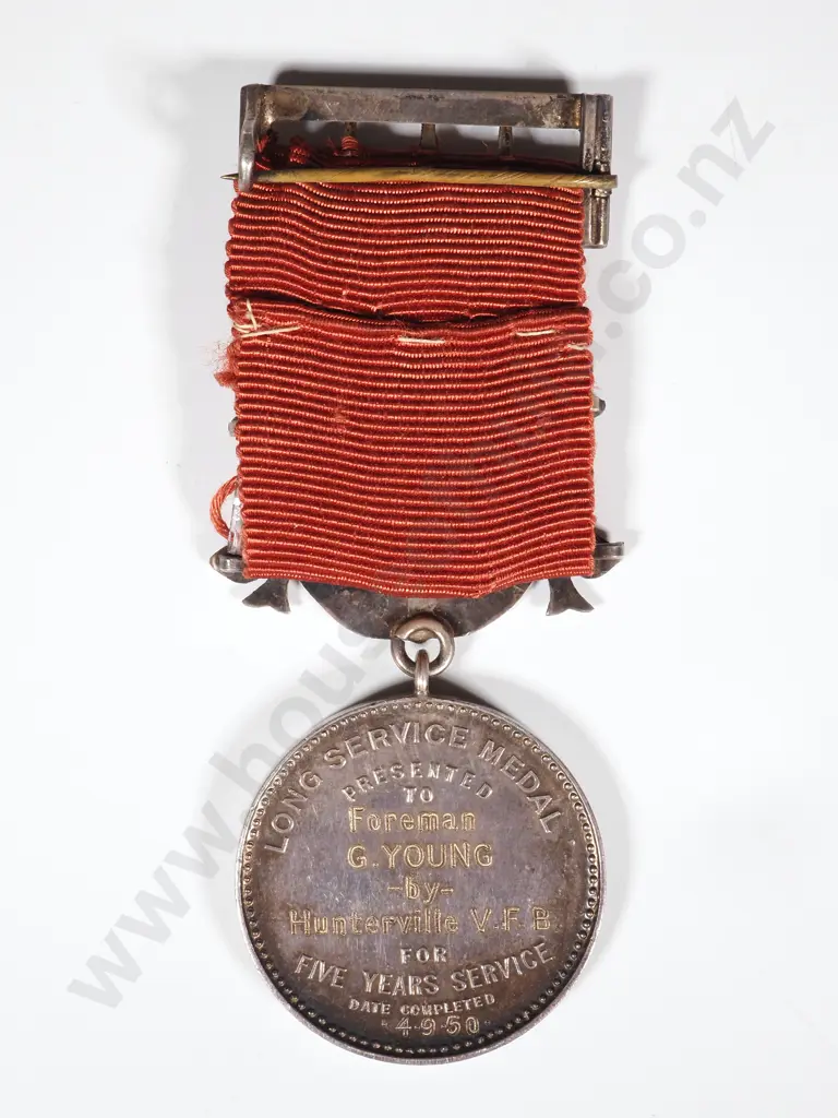 Sterling Silver United Fire Brigades Association Of NZ  Long Service Medal For Foreman G Young Image 1++