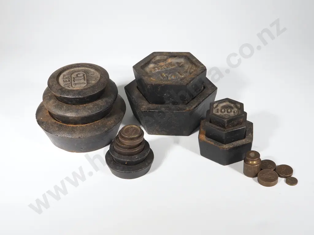 Large Set Of Antique Avery Scales Complete With Weights For Both Metric & Imperial Image 1++
